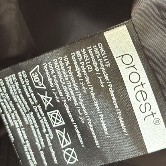 Protest Amor Jacket Girls Ski Jacket in Black Tiger Print 176/ 16 yrs - Picture 11 of 11